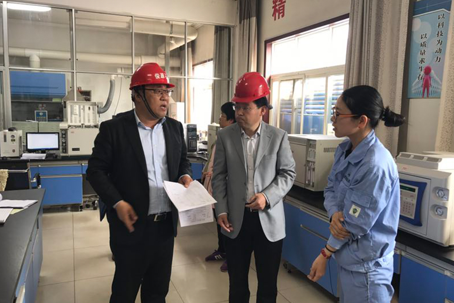 8、農(nóng)高區(qū)管委會(huì)副主任胥華遠(yuǎn)一行到集團(tuán)公司調(diào)研.jpg