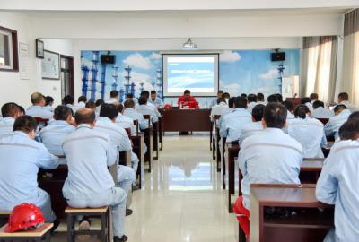 俊源石油組織召開(kāi)第二季度安委會(huì)